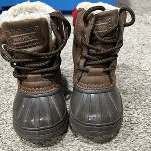 Nautica boots size 7 kids.